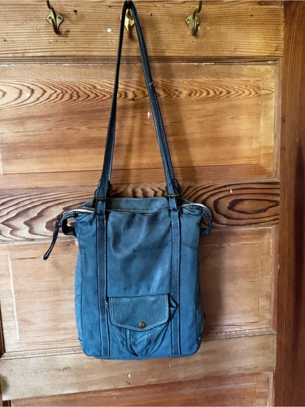 Campomaggi Blue Leather Shoulder Bag with Front Pocket